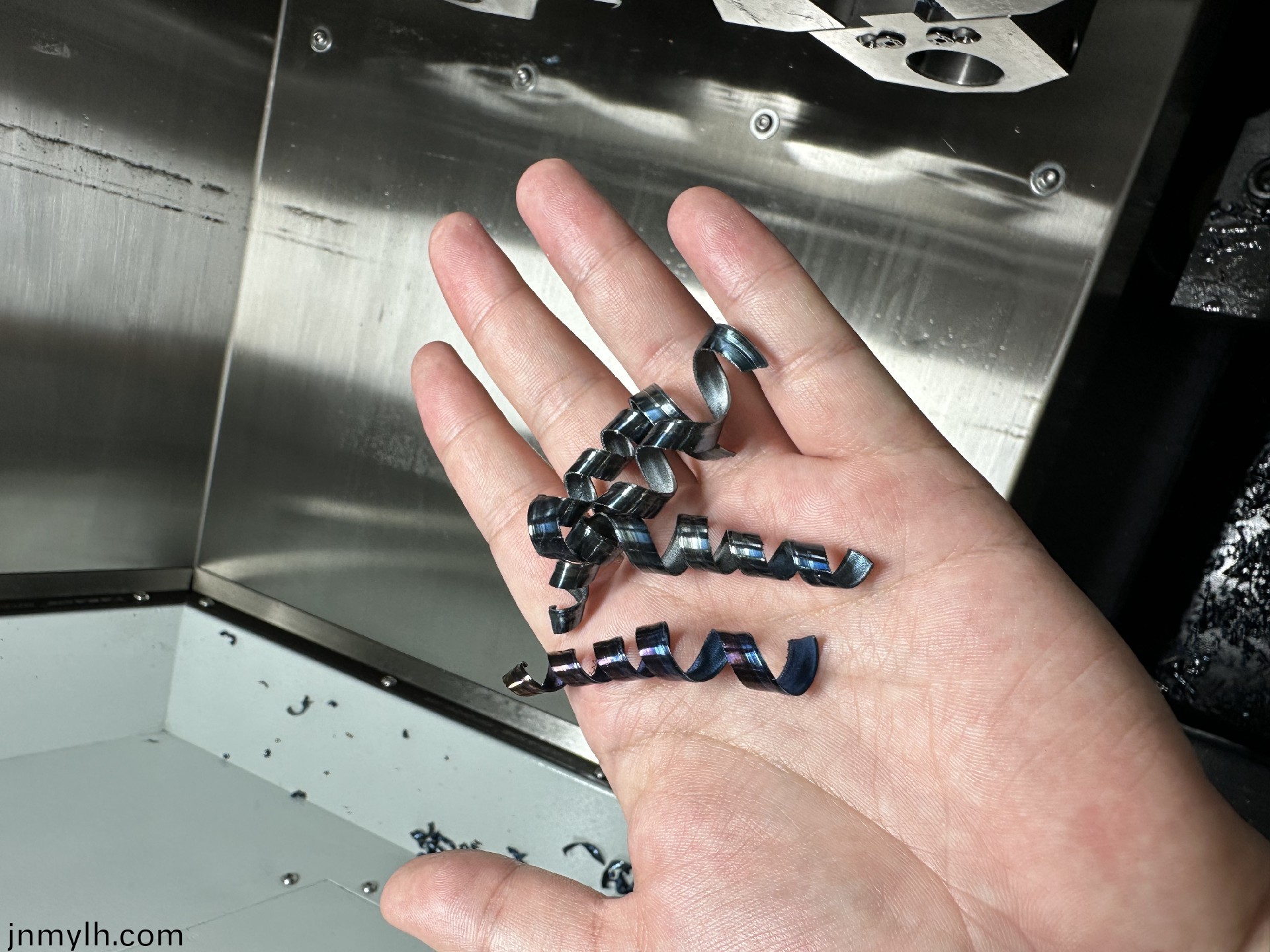 刀墖(ta)數(shù)控車牀(chuang)（可(ke)加工(gong)400長(zhang)）