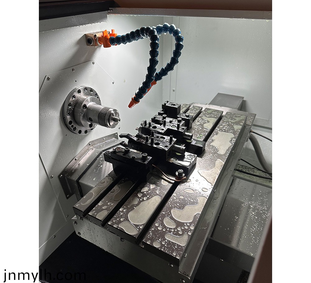 K28高速排(pai)刀數(shù)控車牀(chuang)